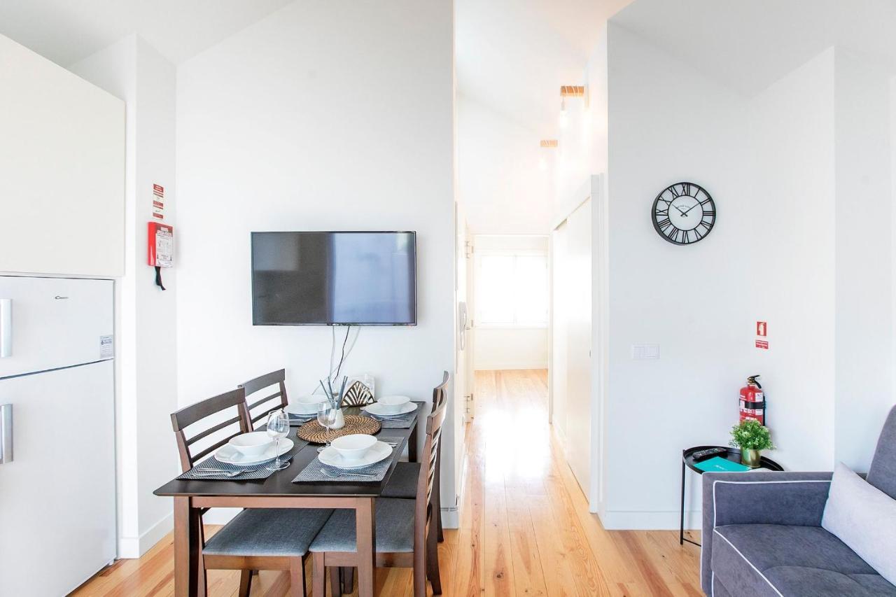 Lovelystay - Cozy 1Br In Santa Catarina W/ Balcony Porto Ngoại thất bức ảnh
