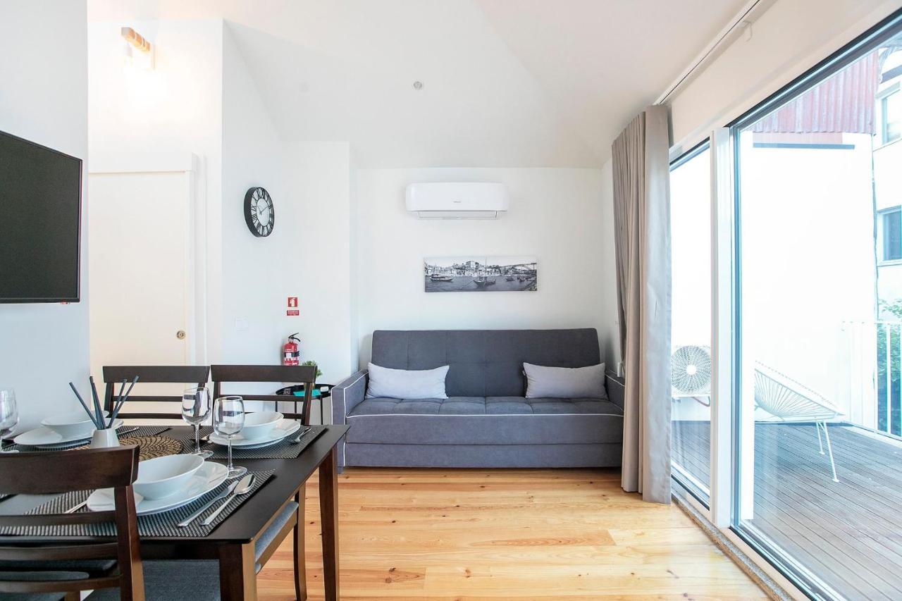 Lovelystay - Cozy 1Br In Santa Catarina W/ Balcony Porto Ngoại thất bức ảnh